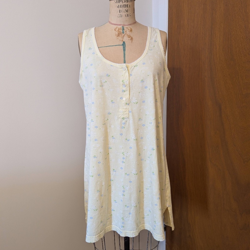90's Light Flowery Nightgown